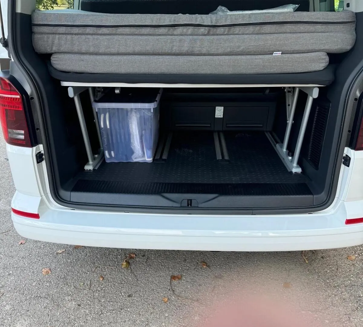 Úszó hotel Autocaravana Camper Volkswagen 2024 En Mallorca Spanyolország
